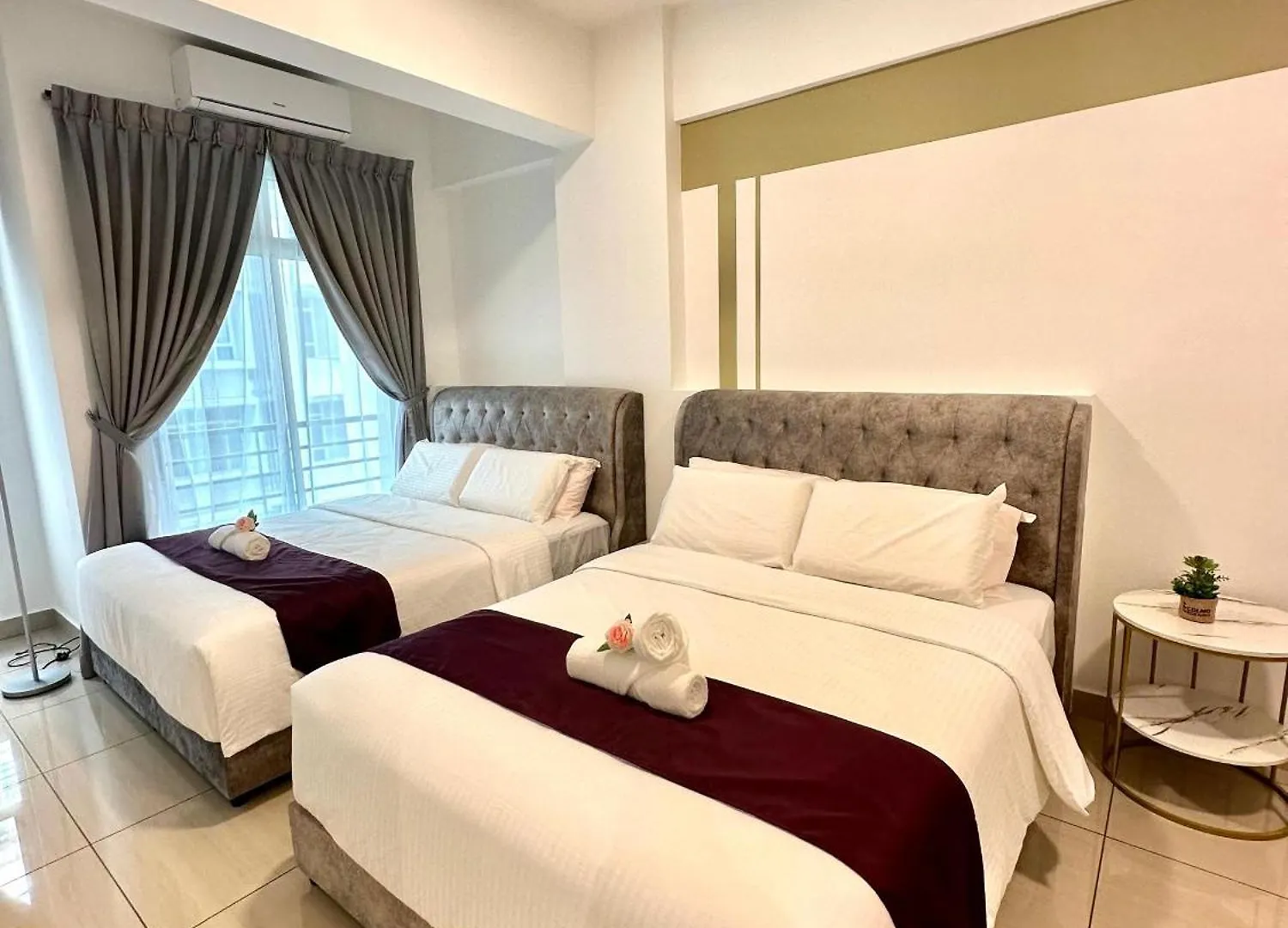 Luxury! Modern & Spacious 3Br Suite - Austin Height 8-12Pax Johor Bahru