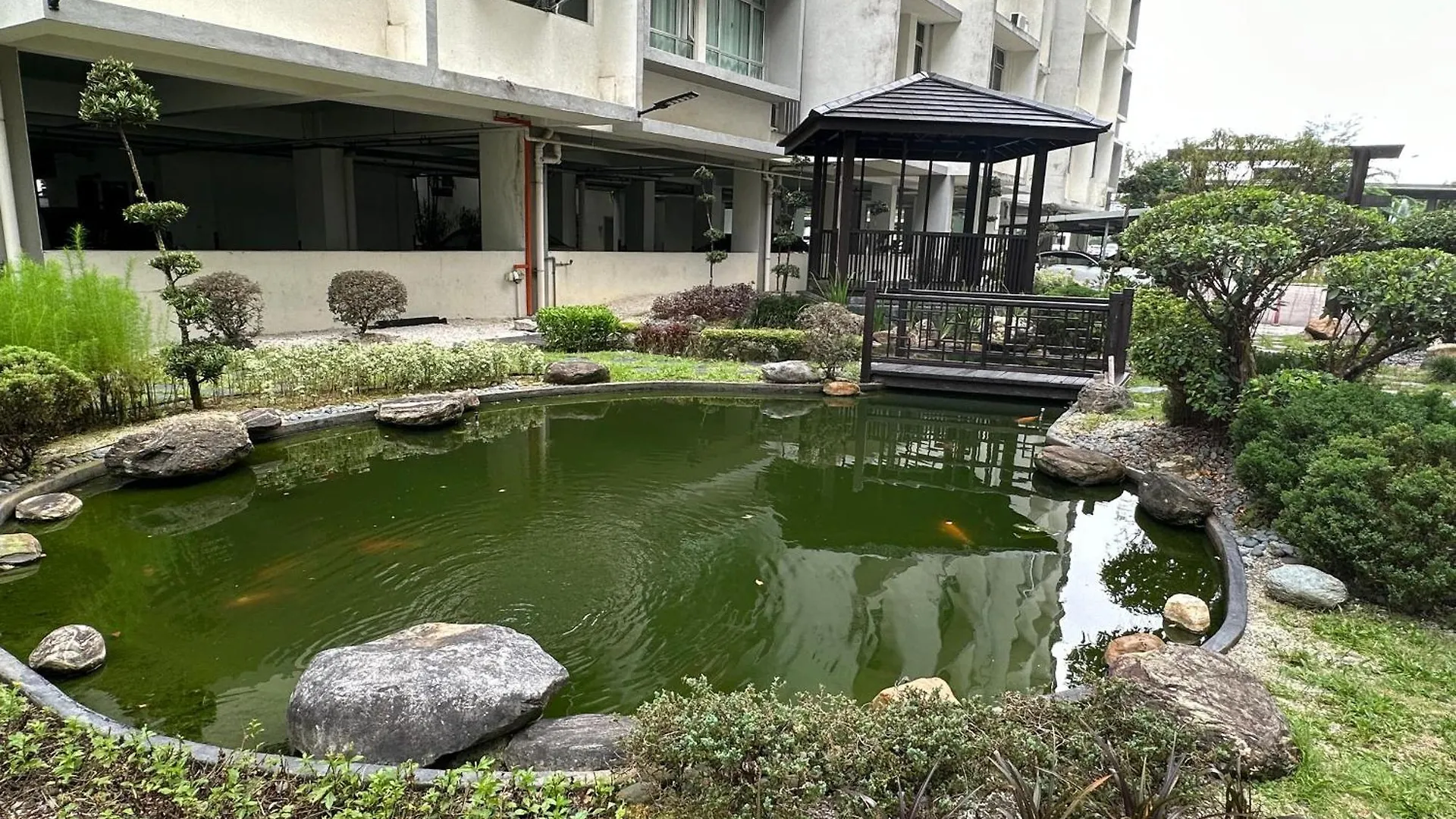 Luxury! Modern & Spacious 3Br Suite - Austin Height 8-12Pax Johor Bahru